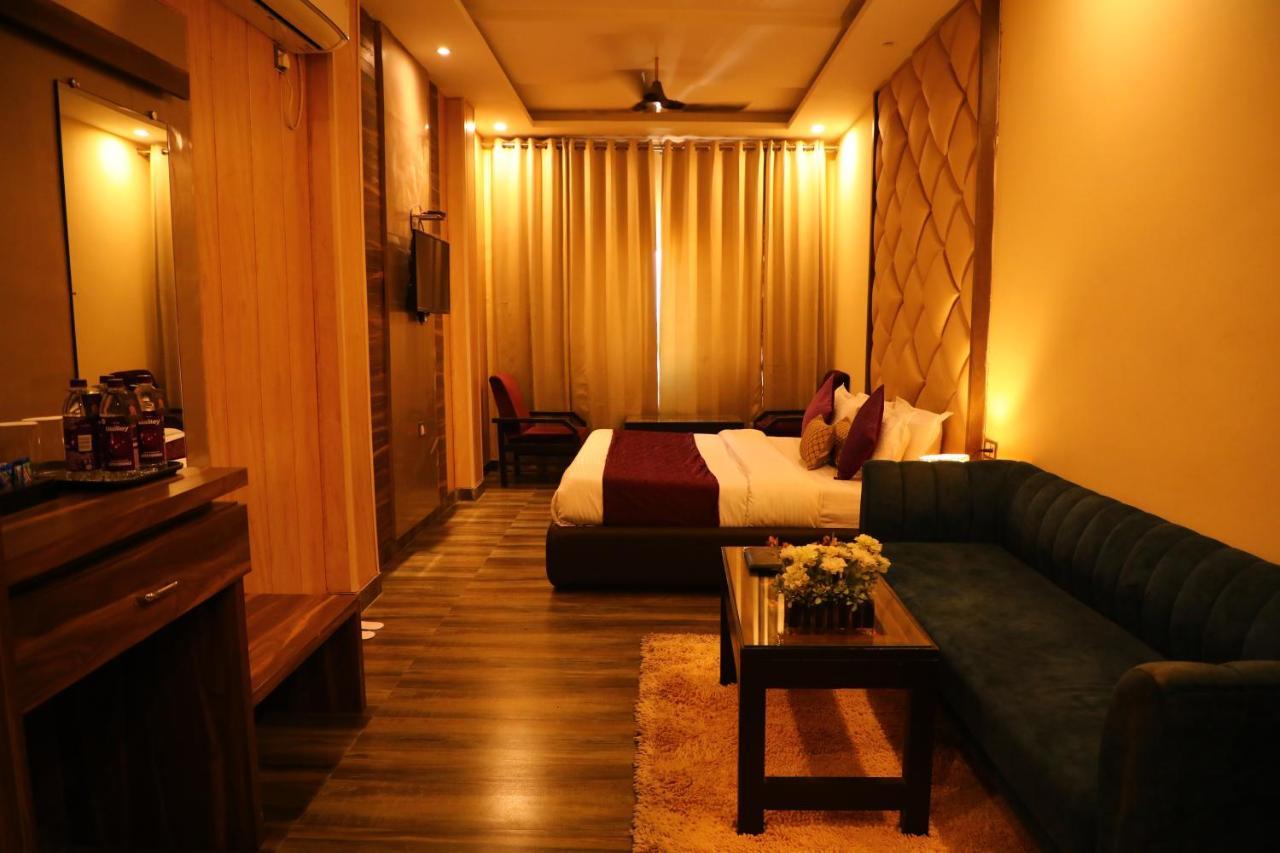 Perfectstayz Premium @Harkipauri Road Haridwār Eksteriør billede